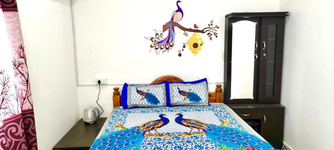 Отель Kavieya Residency Purnankuppam Экстерьер фото