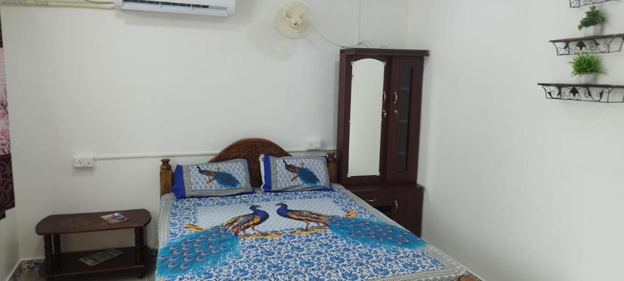 Отель Kavieya Residency Purnankuppam Экстерьер фото
