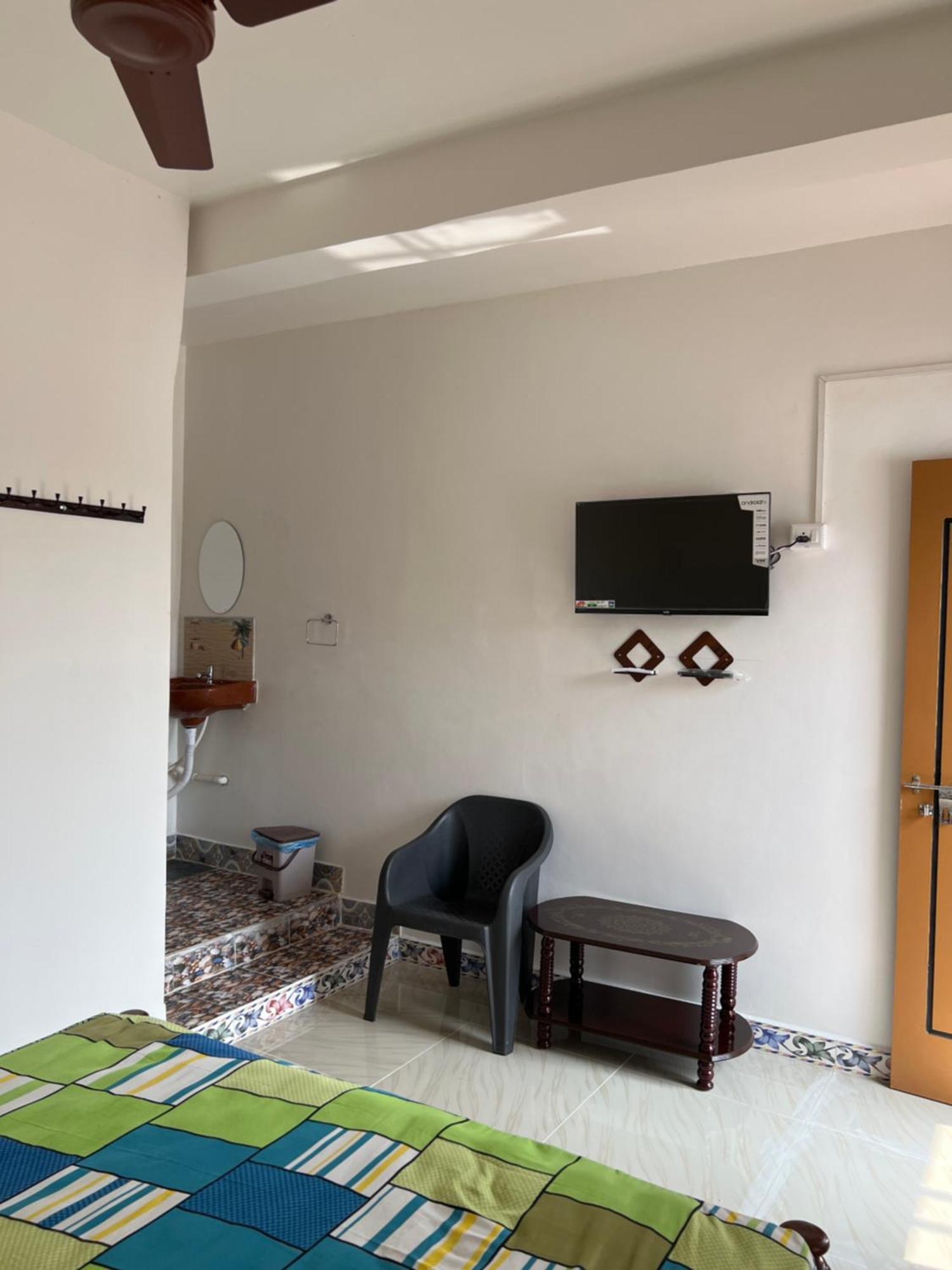Отель Kavieya Residency Purnankuppam Экстерьер фото
