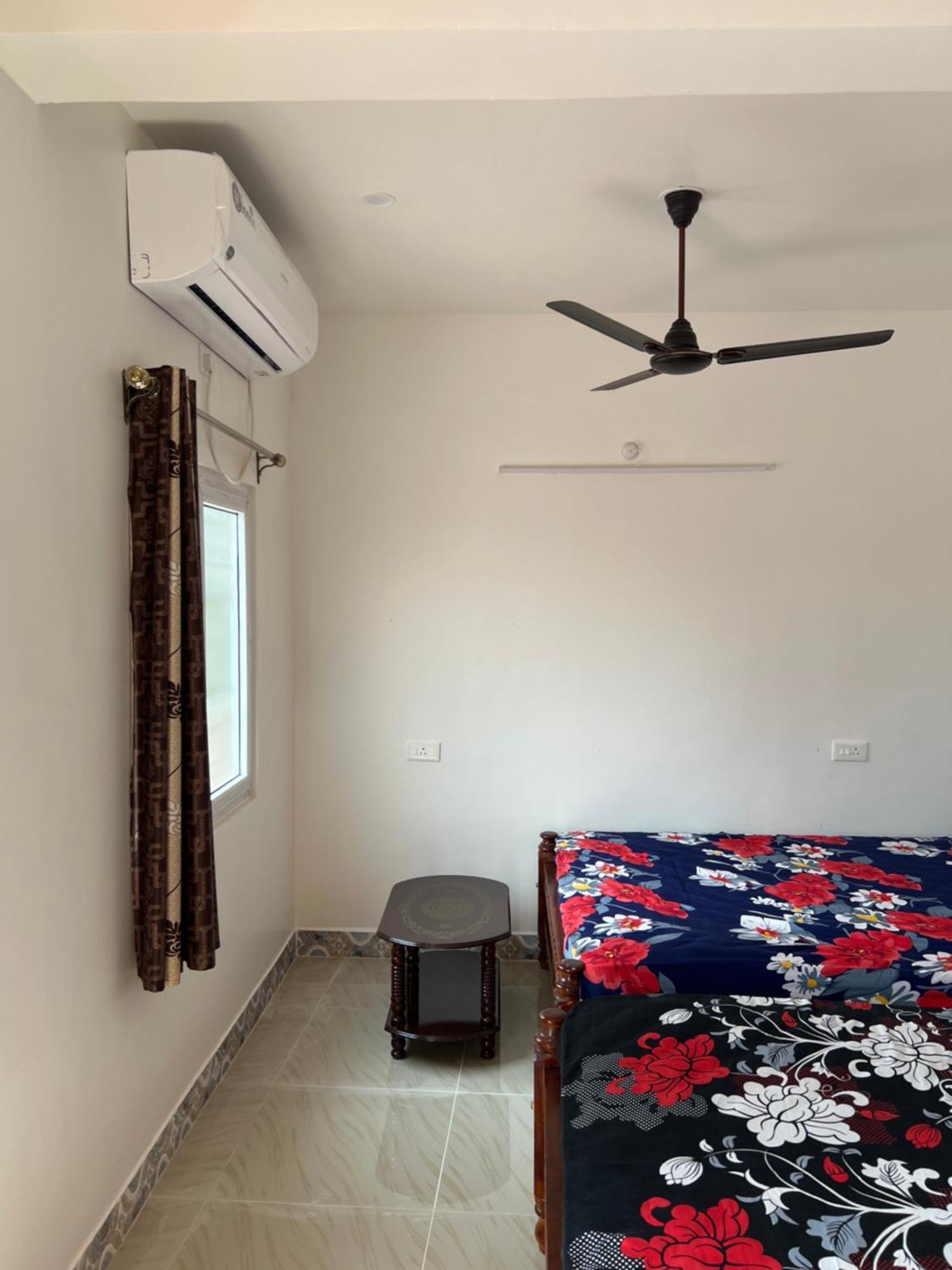 Отель Kavieya Residency Purnankuppam Экстерьер фото