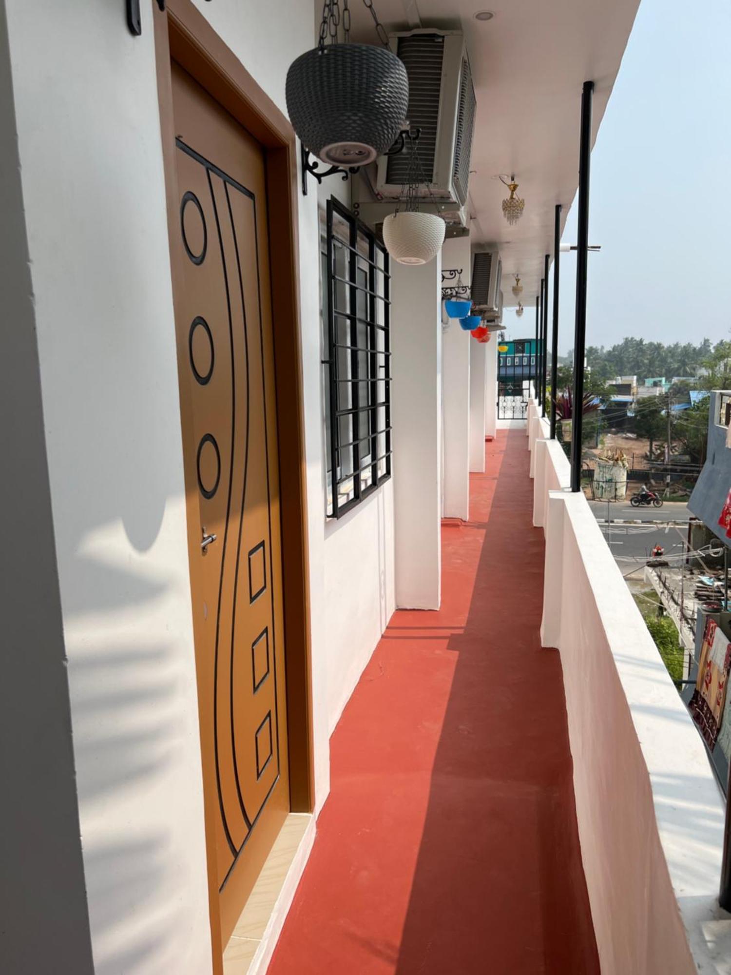 Отель Kavieya Residency Purnankuppam Экстерьер фото